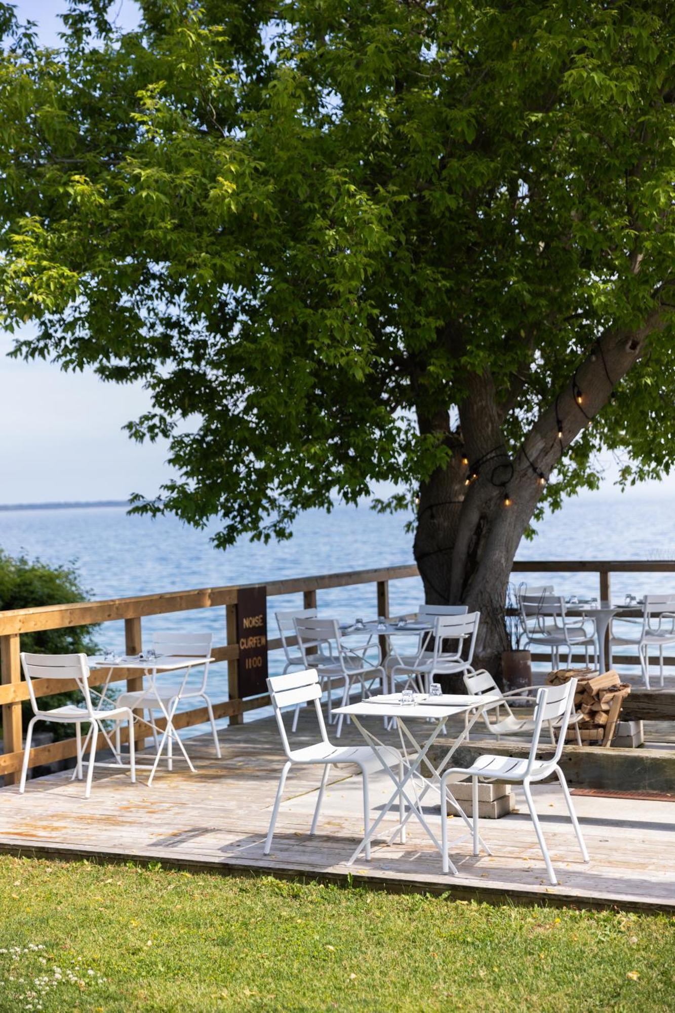 The Lakeside Prince Edward County Wellington Εξωτερικό φωτογραφία